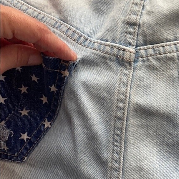 Refuge American Flag Distressed Jean Shorts 8 USA 4th of July Memorial Day Stars - Picture 12 of 12
